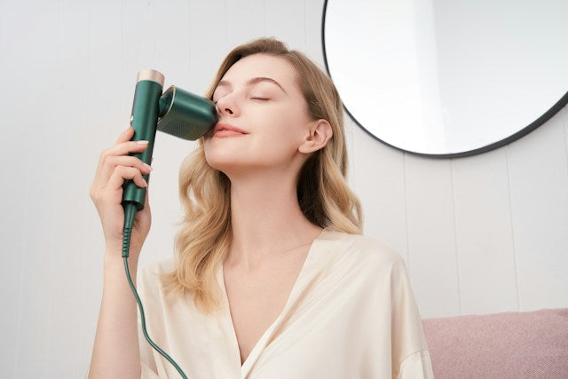 low-frequency-facial-massager-